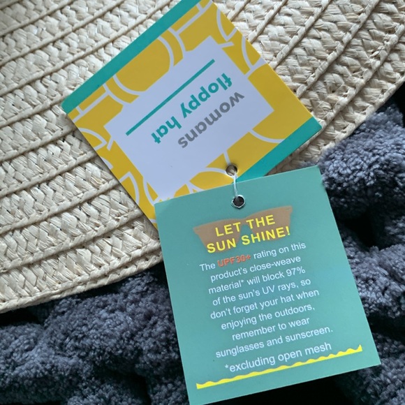 2/$12 NWT Floppy Hat - Picture 5 of 5